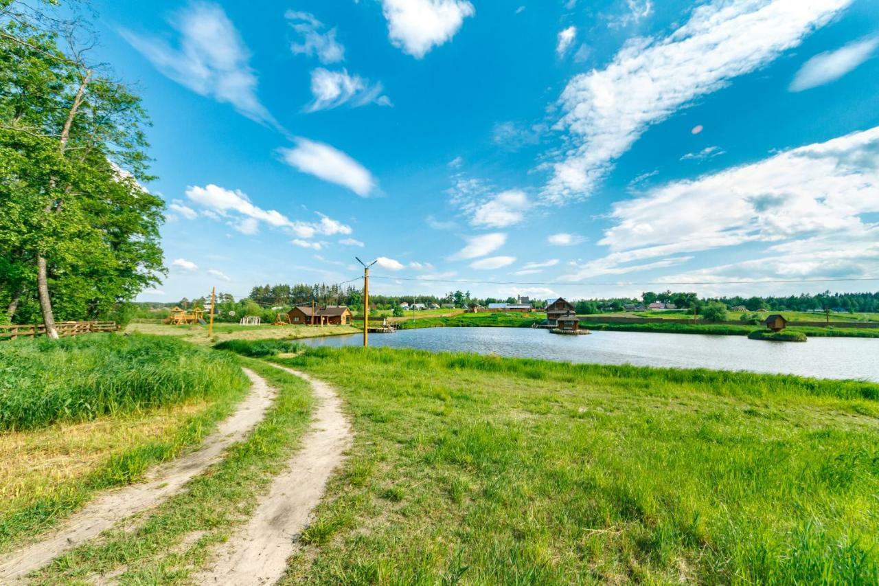 Guesthouse On The Lake With Bathhouse 70 Km From Kiev Makariv Ngoại thất bức ảnh